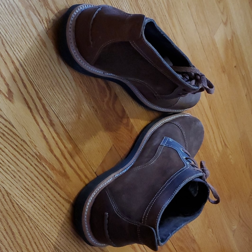 Boots - Picture 4 of 4